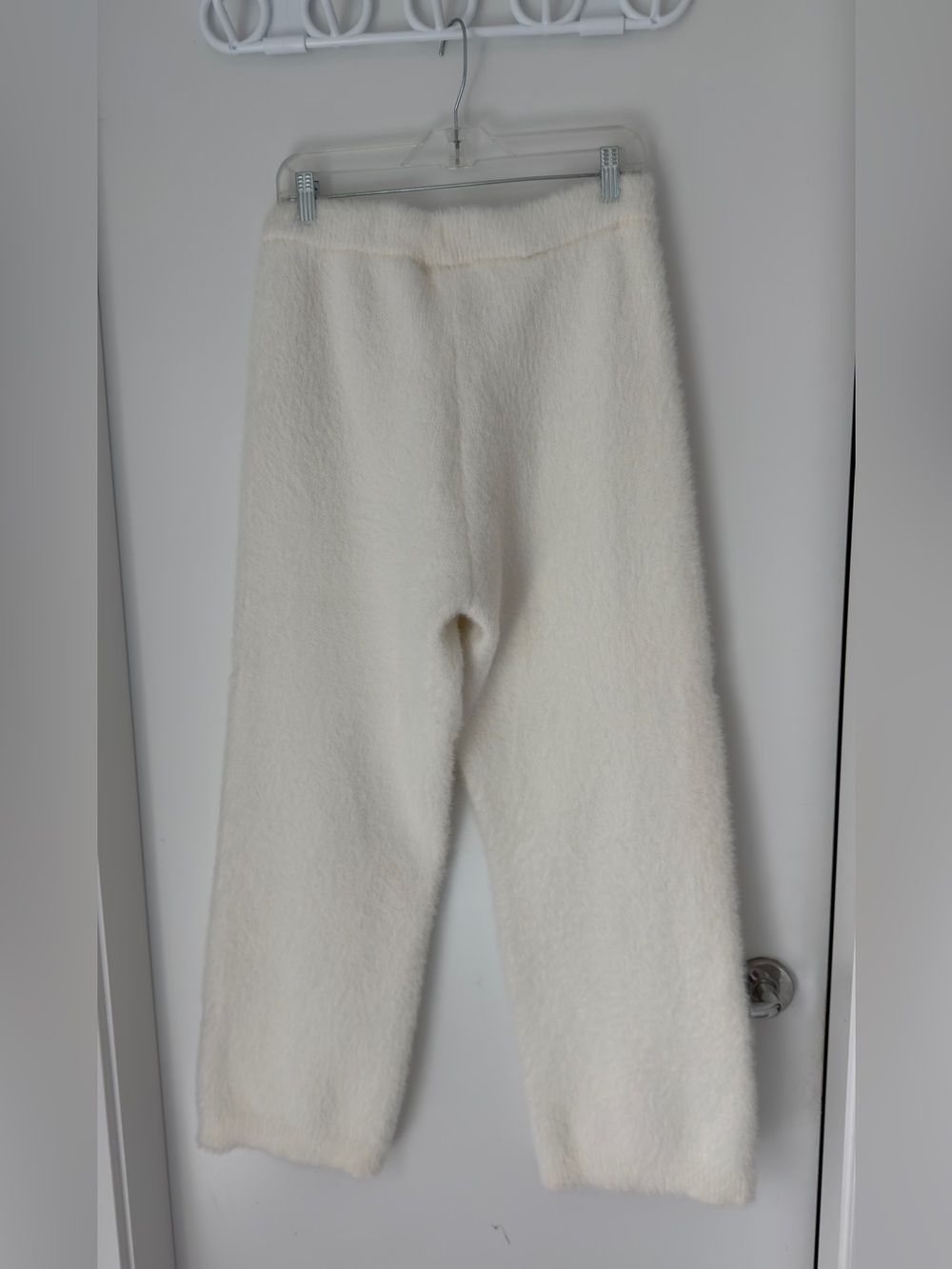 La Vie En Rose Plush Cream Lounge Wear - Picture 3 of 4